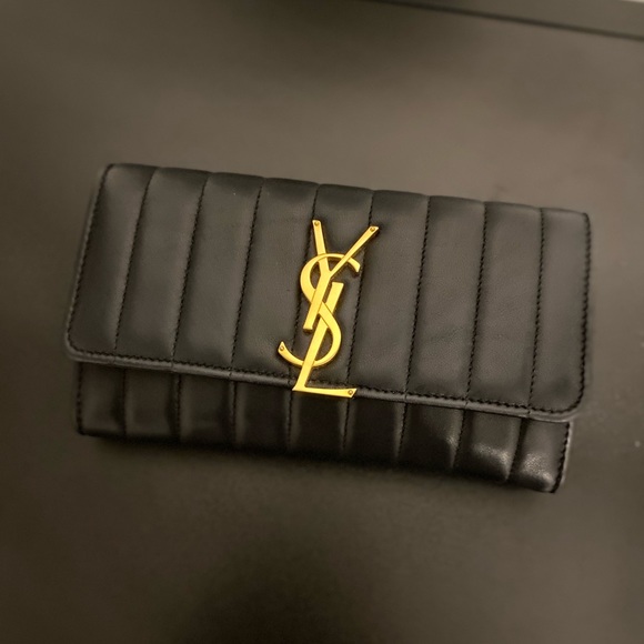Yves Saint Laurent Vicky Quilted Large Wallet - Picture 3 of 15